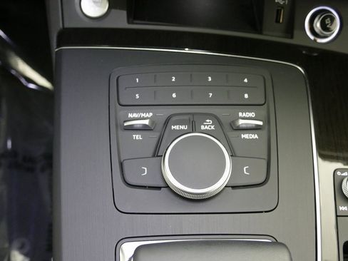 Used 2019 Audi Q5 2.0T Premium w/ Convenience Package image 22