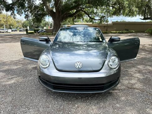 Used 2013 Volkswagen Beetle 2.5 image 2