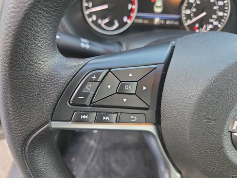 Certified 2024 Nissan Sentra SV image 9