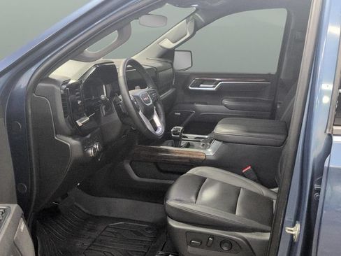 Used 2025 GMC Sierra 1500 Elevation w/ Elevation Premium Package AWD/4WD image 8