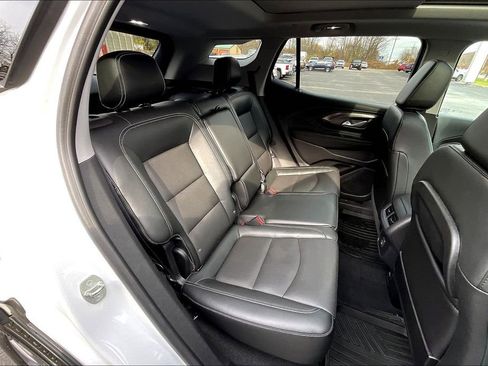 Used 2022 GMC Terrain SLT image 26