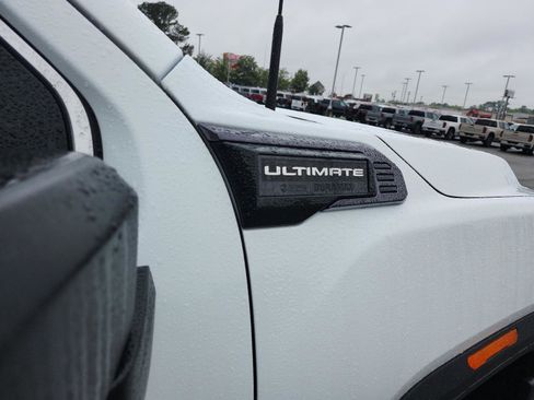 Used 2025 GMC Sierra 2500 Denali Ultimate AWD/4WD image 8