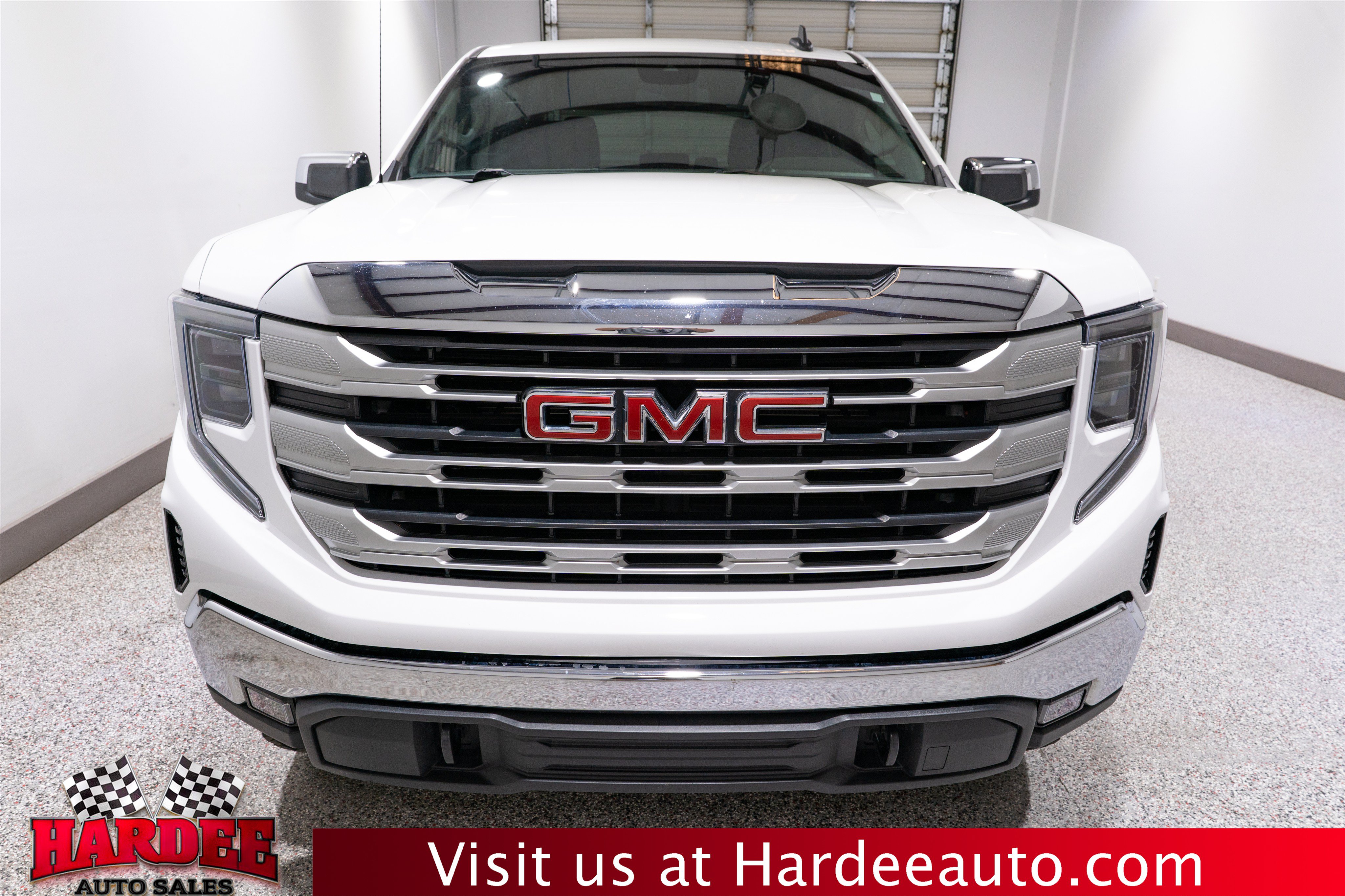 Used 2024 GMC Sierra 1500 SLE w/ X31 Off-Road Package AWD/4WD image 7