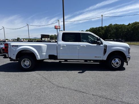 New 2026 Ford F350 XLT w/ XLT Premium Package AWD/4WD image 8