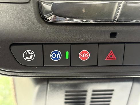 New 2026 Chevrolet Equinox LT w/ Convenience Package II FWD image 20