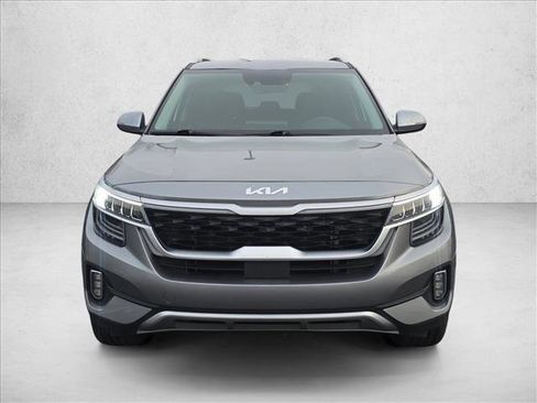 Used 2023 Kia Seltos SX image 2