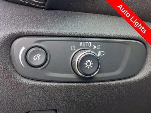Used 2023 Chevrolet Blazer LT w/ Convenience Package FWD image 21