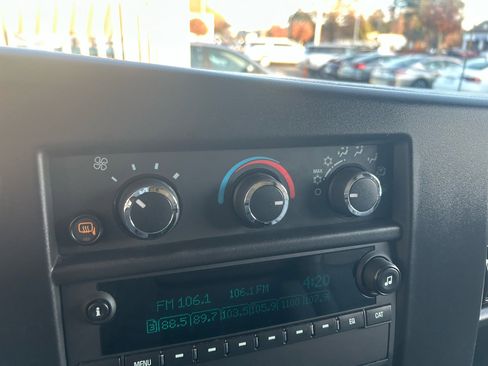 Used 2021 Chevrolet Express 2500 w/ Driver Convenience Package image 13