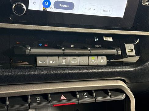 New 2026 Toyota Tundra SR5 AWD/4WD image 31