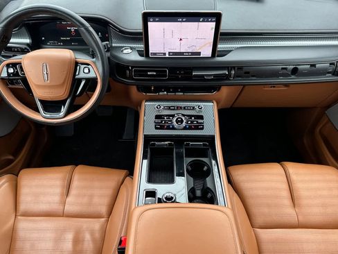 Certified 2023 Lincoln Aviator Black Label image 3