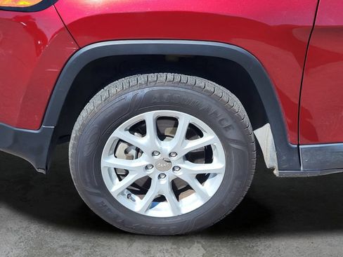 Used 2017 Jeep Cherokee Sport AWD/4WD image 8