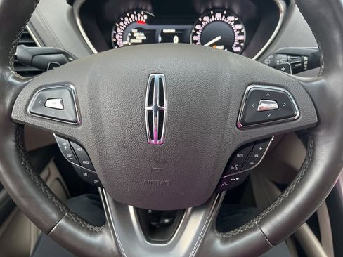 Used 2018 Lincoln MKX Reserve w/ Lincoln MKX Climate Package image 13