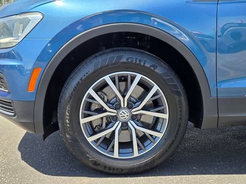 Certified 2020 Volkswagen Tiguan SE FWD image 9
