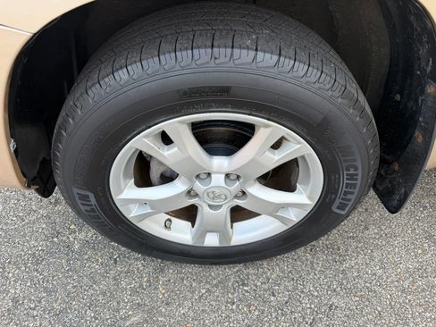 Used 2012 Toyota RAV4 4WD w/ Upgrade Value Pkg image 53