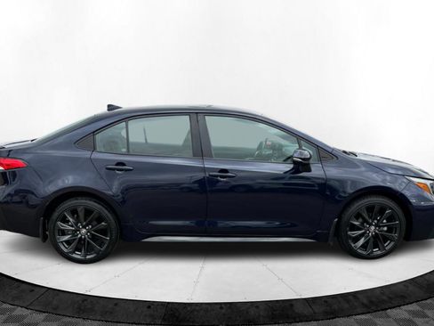 Used 2024 Toyota Corolla SE image 6