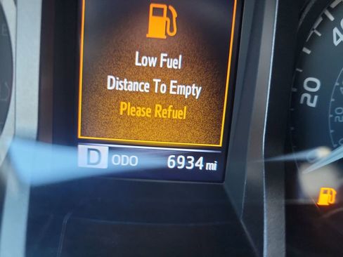 Certified 2023 Toyota Tacoma TRD Off-Road image 33