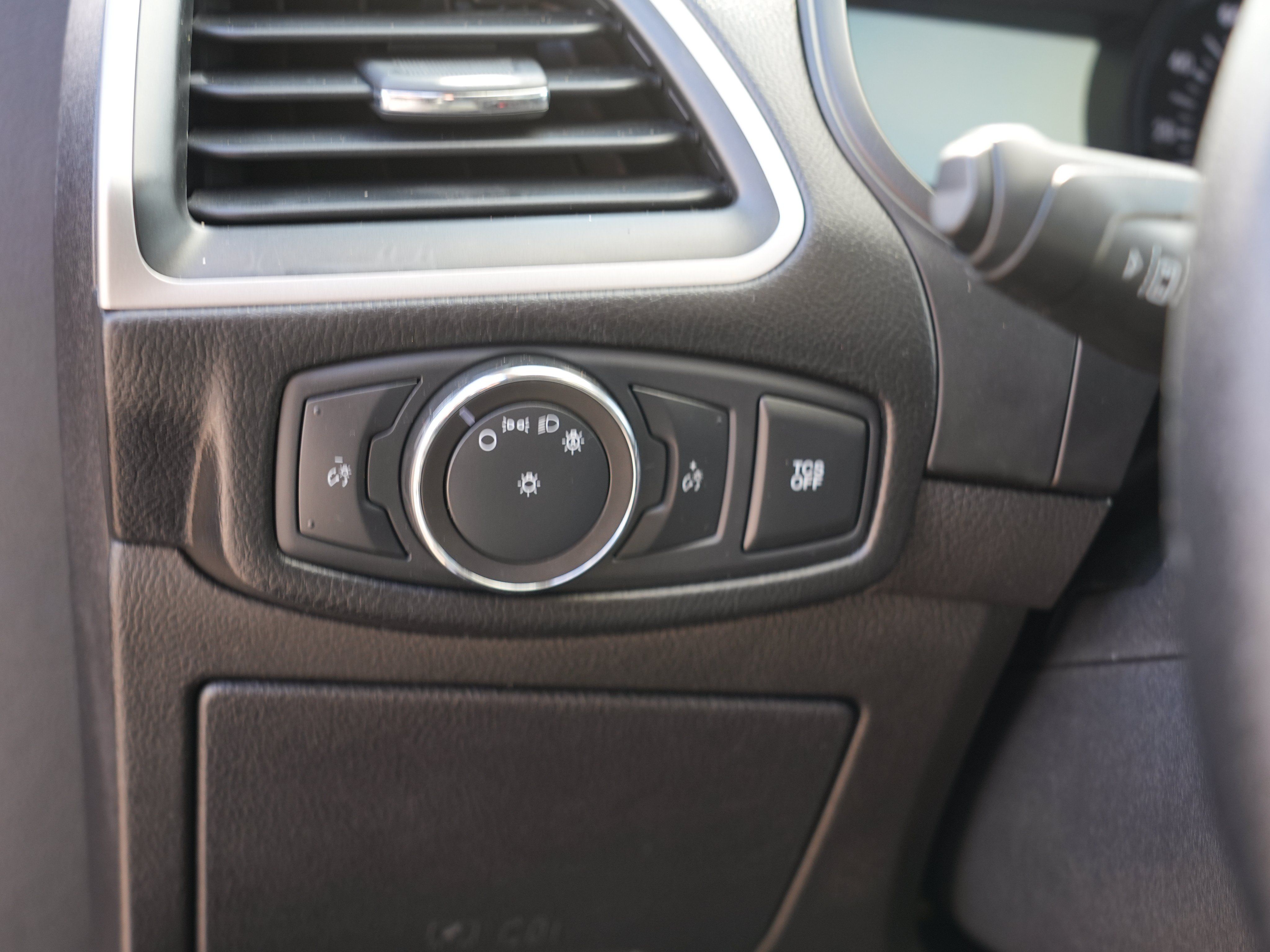 Used 2022 Ford Edge SEL AWD/4WD image 17