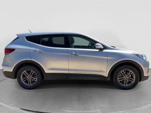 Used 2018 Hyundai Santa Fe Sport FWD image 2