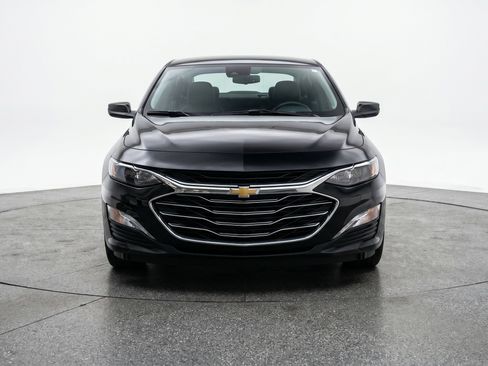 Used 2024 Chevrolet Malibu LT FWD image 2