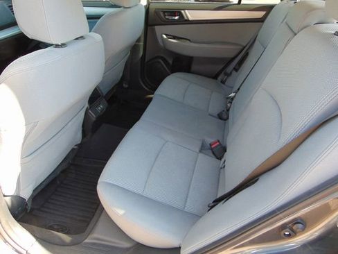 Used 2019 Subaru Outback 2.5i Premium image 21