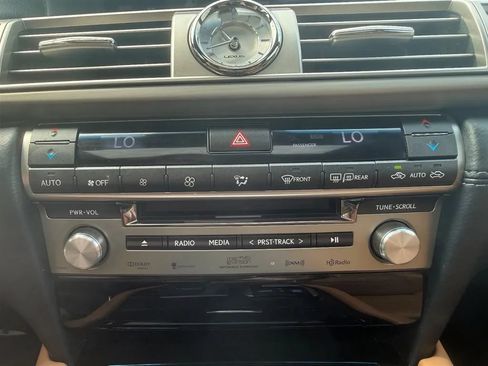 Used 2014 Lexus LS 460 w/ F Sport Package RWD image 17