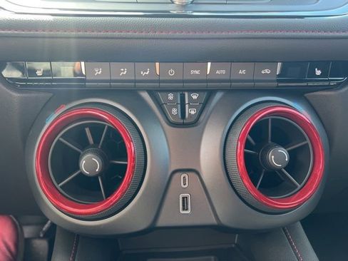 Used 2025 Chevrolet Blazer RS AWD/4WD image 23