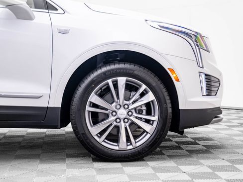 New 2025 Cadillac XT5 Premium Luxury image 32