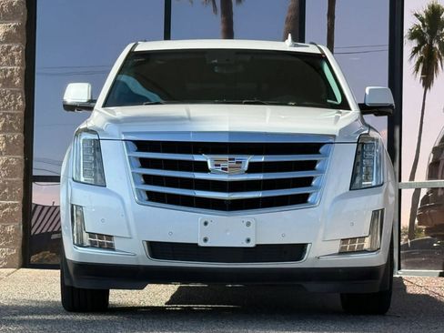Used 2018 Cadillac Escalade Premium Luxury image 20