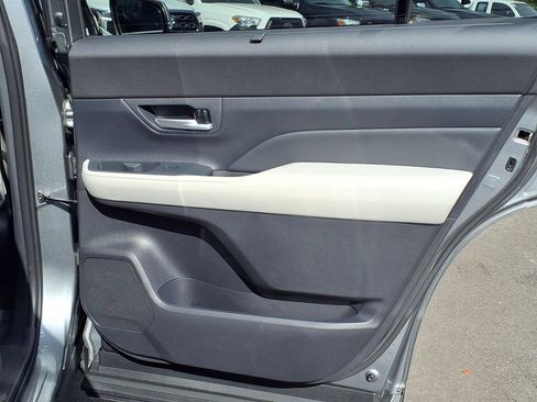 Used 2026 Toyota Grand Highlander FWD image 15