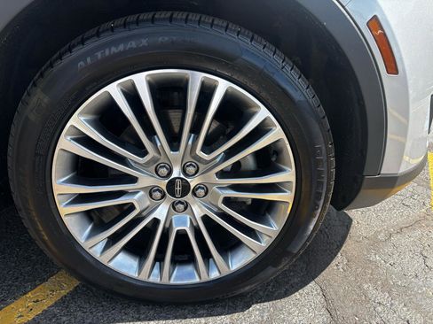 Used 2018 Lincoln MKX Reserve w/ Lincoln MKX Climate Package AWD/4WD image 10