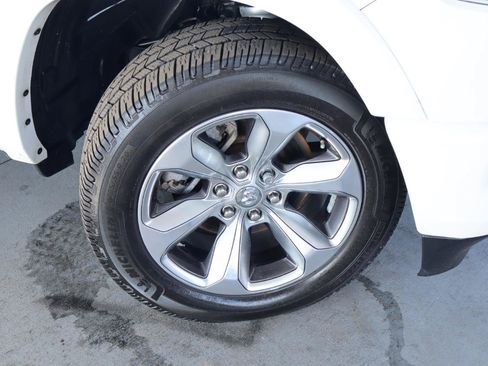 Used 2020 RAM 1500 Limited RWD image 3