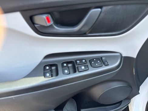 Certified 2023 Hyundai Kona SEL AWD/4WD image 13