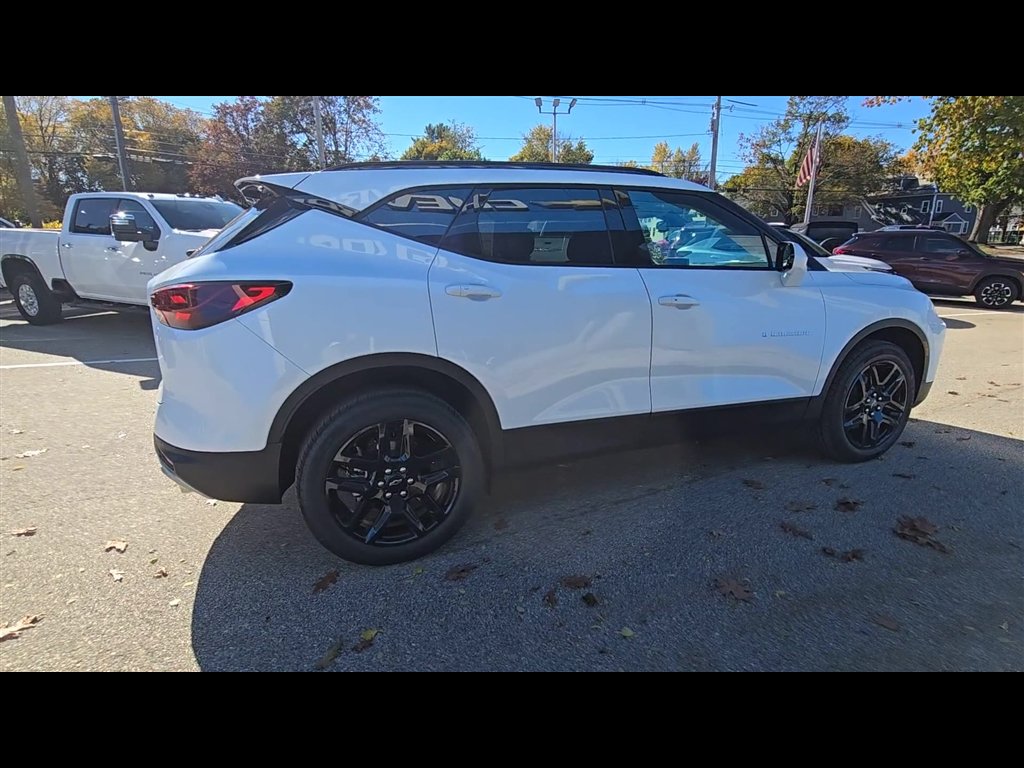 New 2026 Chevrolet Blazer LT w/ Convenience Package AWD/4WD image 8