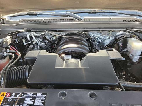 Used 2017 Chevrolet Suburban Premier image 9