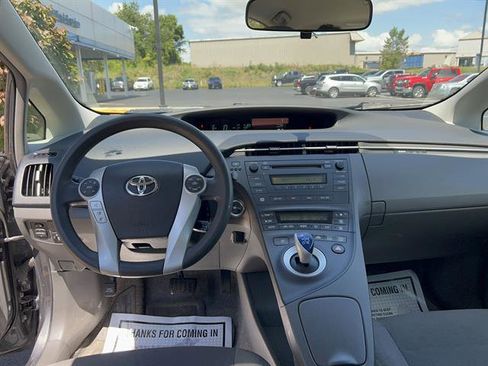 Used 2011 Toyota Prius One image 18