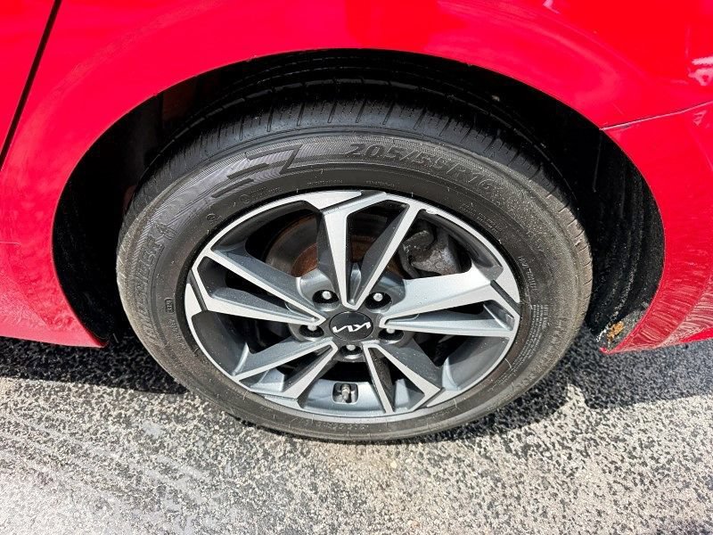 Used 2023 Kia Forte LXS w/ LXS Technology Package FWD image 30