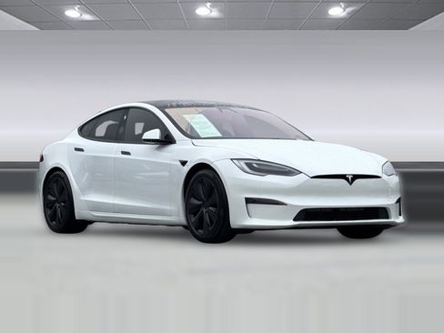 Used 2022 Tesla Model S AWD image 5