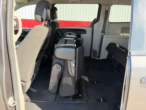 Used 2016 Dodge Grand Caravan SE w/ Quick Order Package 29E SE FWD image 37