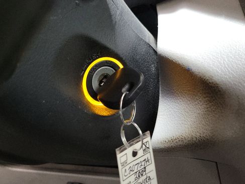 Used 2009 Toyota RAV4 4WD image 28