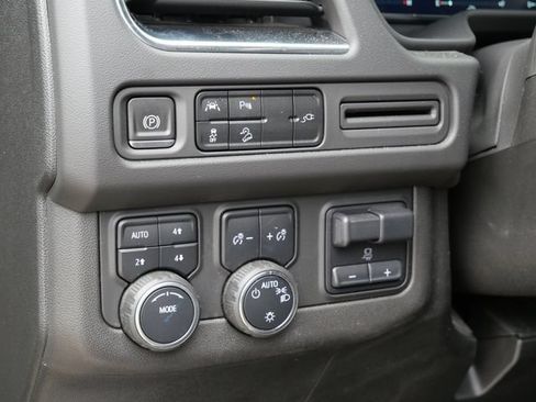 Used 2022 Chevrolet Tahoe Z71 w/ Max Trailering Package AWD/4WD image 19