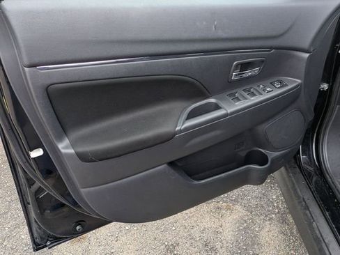 Used 2025 Mitsubishi Outlander Sport ES image 10