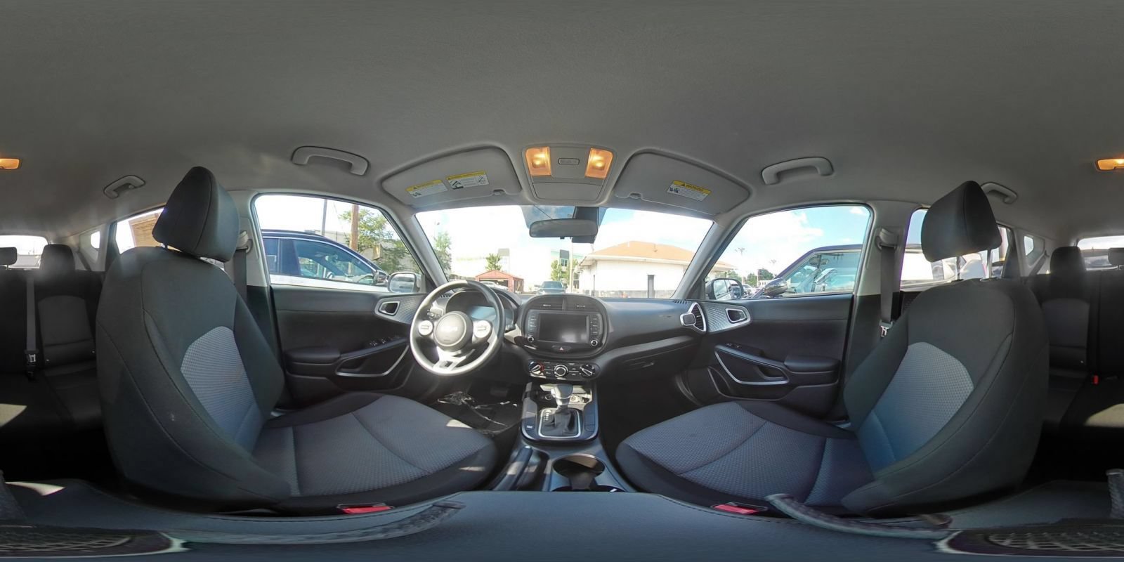 Used 2025 Kia Soul LX w/ LX Technology Package FWD image 39