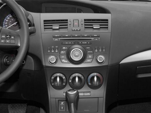 Used 2013 MAZDA MAZDA3 i Touring image 13