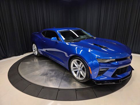 Used 2017 Chevrolet Camaro SS RWD image 8