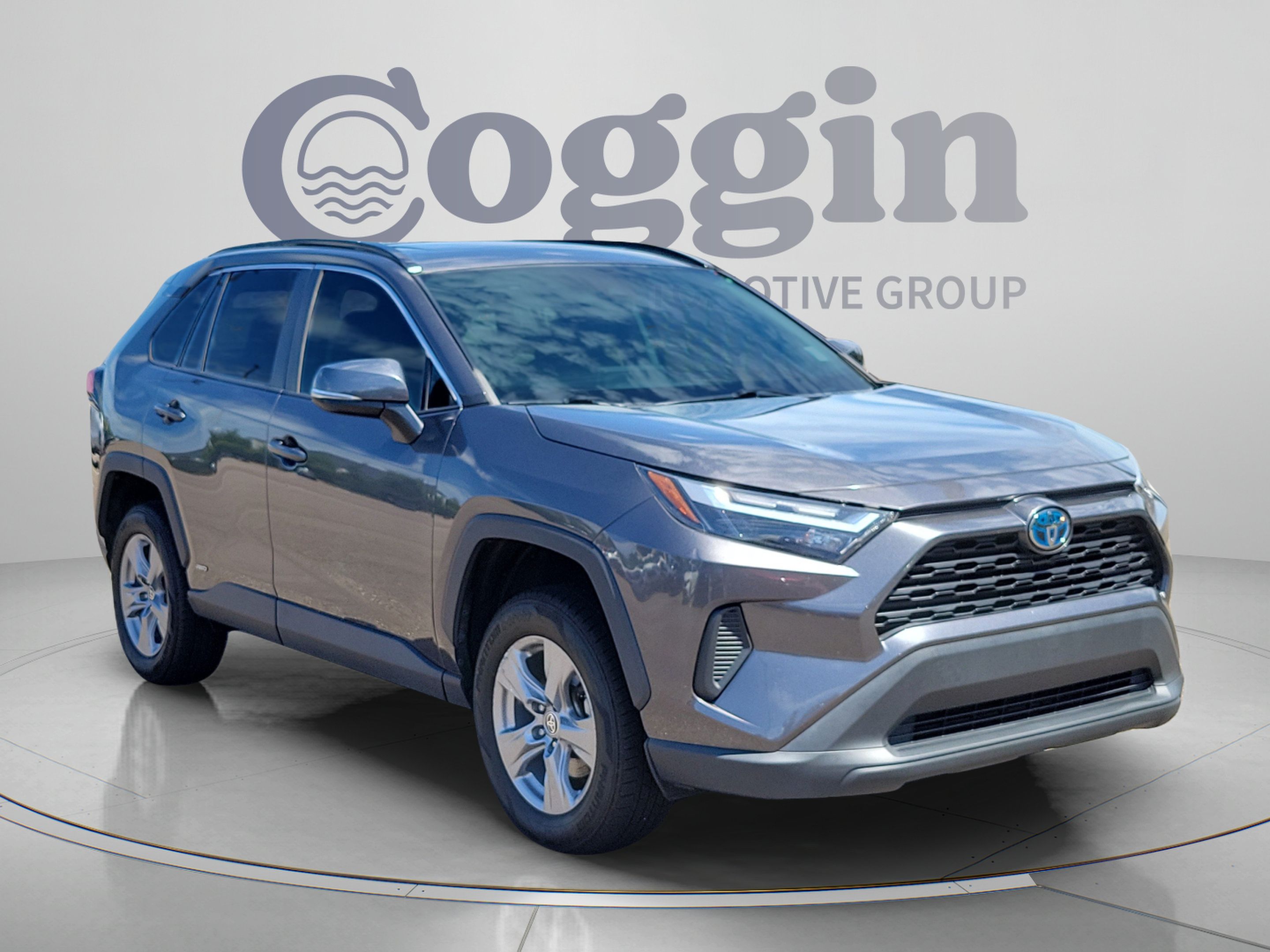 Used 2022 Toyota RAV4 XLE w/ Convenience Package AWD/4WD image 7