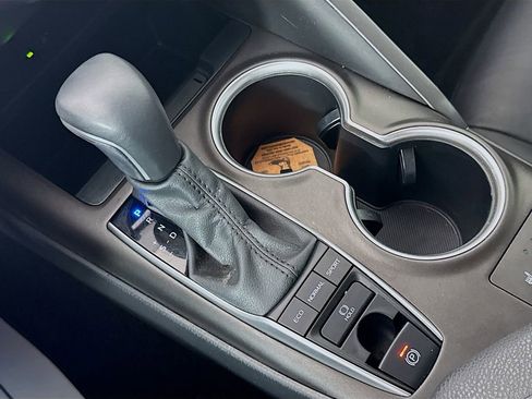 Used 2023 Toyota Camry XLE image 19