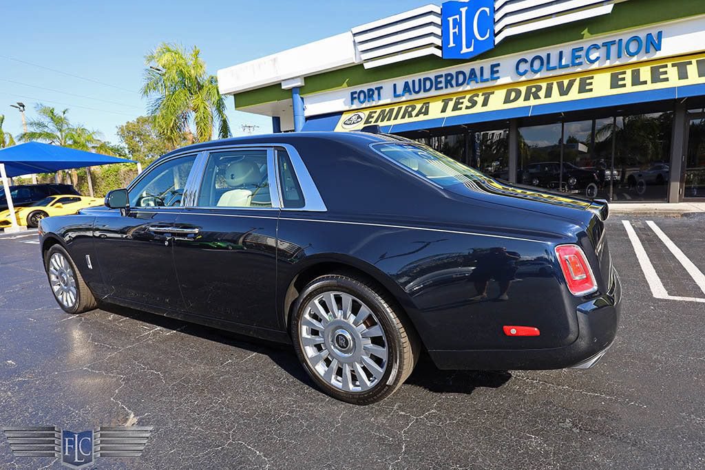 Used 2018 Rolls-Royce Phantom Sedan RWD image 6