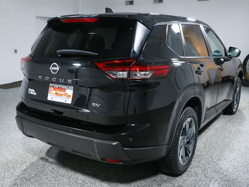 Used 2024 Nissan Rogue SV FWD image 7