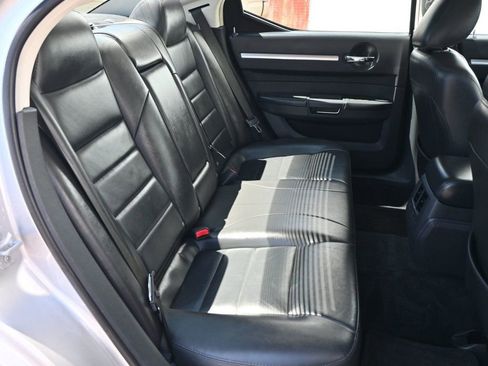 Used 2010 Dodge Charger R/T image 16