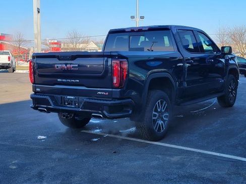 Used 2022 GMC Sierra 1500 AT4 w/ AT4 Premium Package image 3